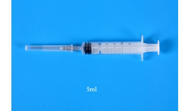 Sterile syringes for single use